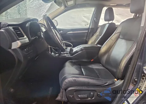 2018 Toyota Highlander Se из США, поврежденный, VIN 5TDJZRFH8JS888393